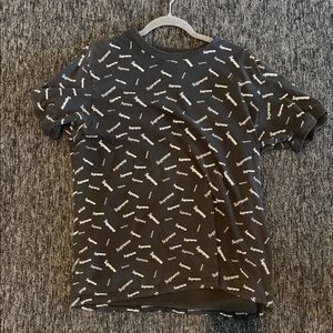Supreme Scattered Black Logo Pattern Tee